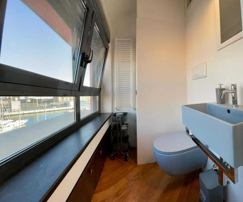 Bilocale Vista Mare Con Terrazzo-porto Antico- Parcheggio Scontato Appartamento